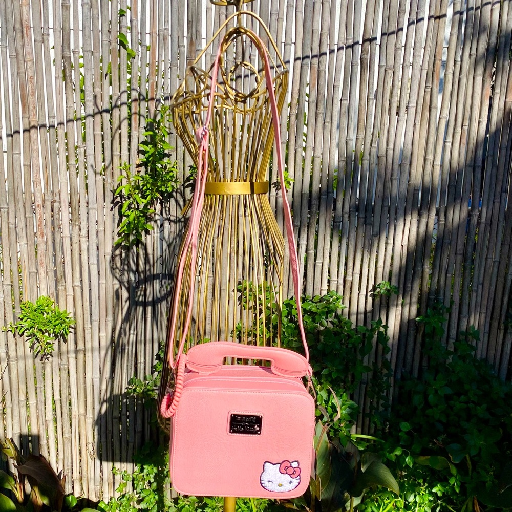 Hello Kitty Loungefly “Call Me” Purse